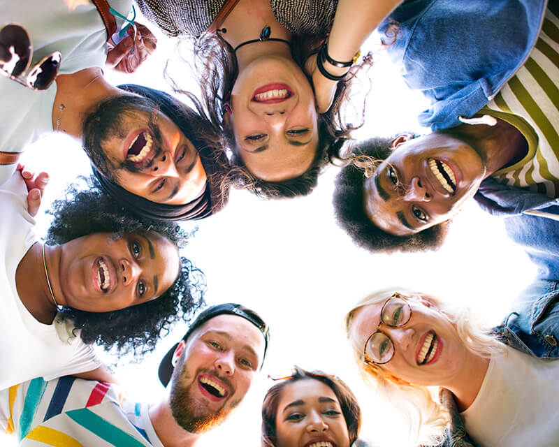 Planejar um interc&acirc;mbio de idiomas &eacute; uma jornada emocionante que oferece a oportunidade de mergulhar profundamente em uma nova cultura enquanto aprimora suas habilidades lingu&iacute;sticas. Nesta postagem, forneceremos dicas essenciais para ajud&aacute;-lo a se preparar para uma experi&ecirc;ncia de interc&acirc;mbio inesquec&iacute;vel.

Vamos abordar t&oacute;picos como a escolha do destino certo, a organiza&ccedil;&atilde;o de documentos e a adapta&ccedil;&atilde;o &agrave; vida em um novo pa&iacute;s. Com orienta&ccedil;&otilde;es abrangentes, voc&ecirc; estar&aacute; pronto para aproveitar ao m&aacute;ximo essa jornada &uacute;nica, criando mem&oacute;rias duradouras enquanto se aprofunda em um novo idioma e cultura.